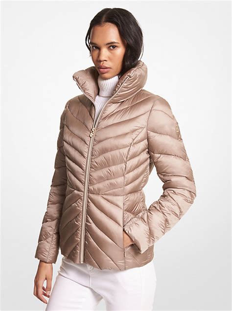 Packable Quilted Puffer Jacket .